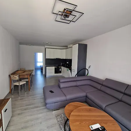 Premium 2 Bedroom Flat At Millennium 2 Апартаменты